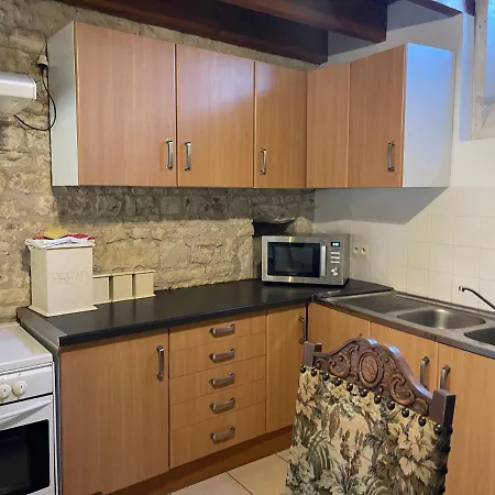 Les Constellations, 8 Complex, 53 People, Marriage, Birthday, Etc *