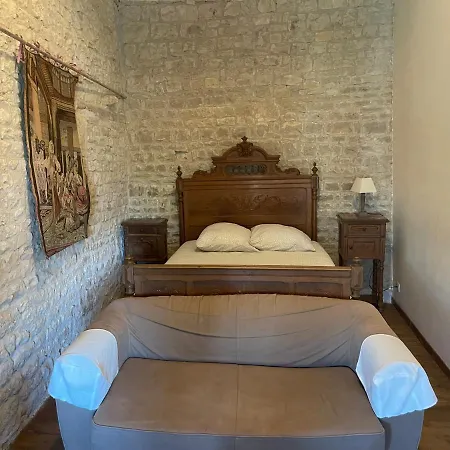 Les Constellations, 8 Complex, 53 People, Marriage, Birthday, Etc Doeuil-sur-le-Mignon