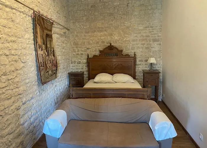 Les Constellations, 8 Complex, 53 People, Marriage, Birthday, Etc Doeuil-sur-le-Mignon