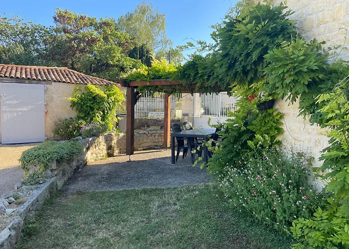 Les Constellations, 8 Complex, 53 People, Marriage, Birthday, Etc *